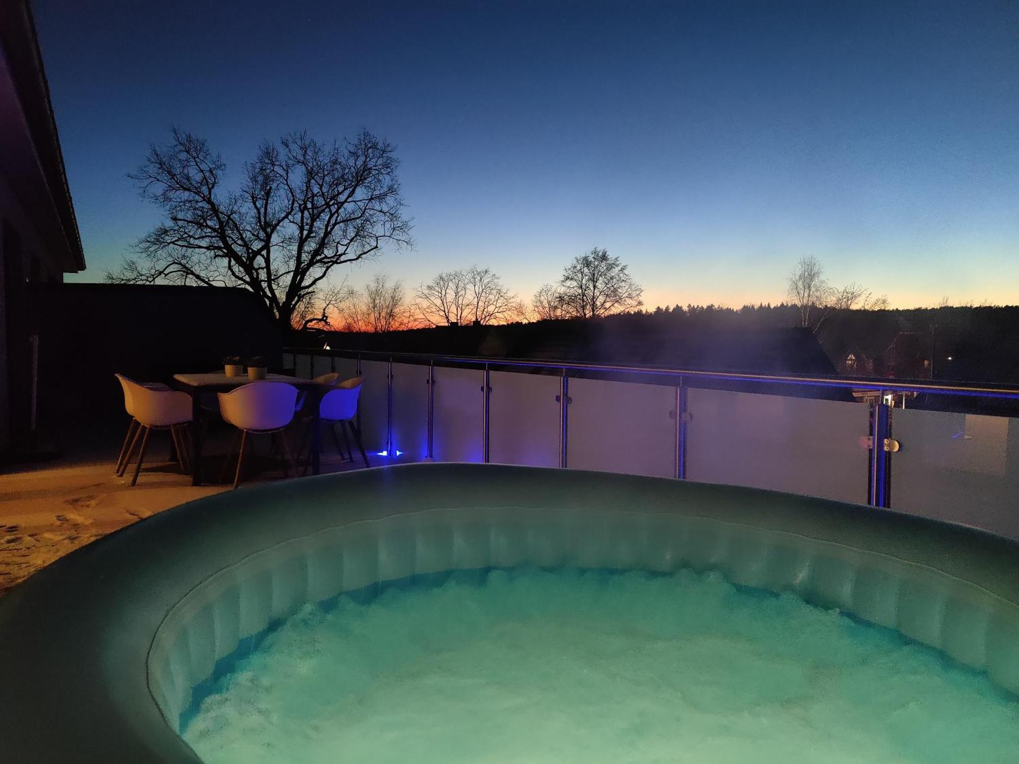 Penthouse Mit Whirlpool Im Herzen Von Niedersachsen Бургведель Экстерьер фото